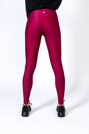 pure by luce sustainable dark red unicolour Noor Ruby leggings with booty contouring